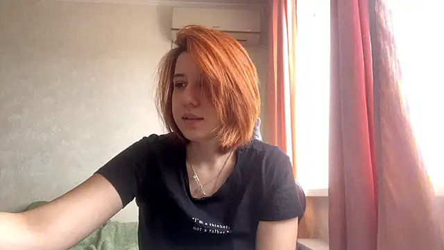 Snapshot of Julie_mayers_ chatting on December 15, 2025, 9:15 am Julie mayers online show from December 15, 2025, 9:15 am