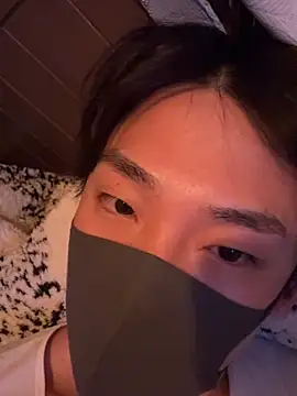 Snapshot of -kou-- chatting on April 9, 2026, 4:02 pm -kou-- online show from April 9, 2026, 4:02 pm