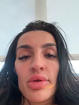Snapshot of Lexiiskyyxo chatting on April 18, 2026, 1:24 pm Lexiiskyyxo online show from April 18, 2026, 1:24 pm