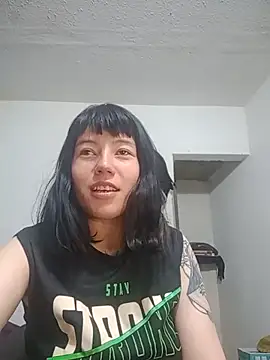 Snapshot of Angeline__Thompson chatting on December 14, 2025, 2:07 am Angeline Thompson online show from December 14, 2025, 2:07 am