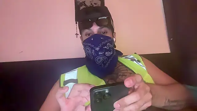 Snapshot of angelblanco chatting on March 10, 2026, 12:03 am angelblanco online show from March 10, 2026, 12:03 am