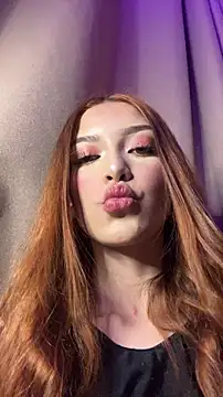HoneyWeebsss online show from April 30, 2026, 3:46 am