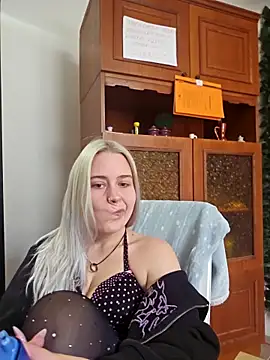 Snapshot of ChristinaWheeled11 chatting on March 25, 2026, 11:42 am ChristinaWheeled11 online show from March 25, 2026, 11:42 am