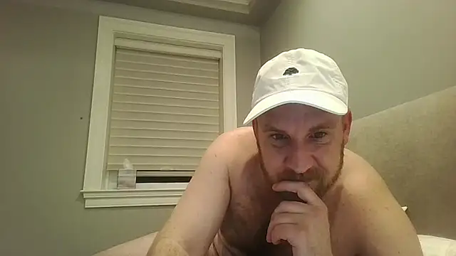 Snapshot of BeefyNcloudy chatting on December 22, 2025, 2:22 am BeefyNcloudy online show from December 22, 2025, 2:22 am