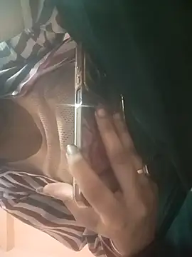 pihuu1313 online show from March 13, 2026, 12:43 pm