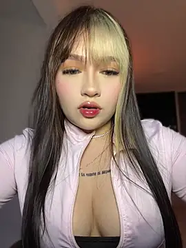 Daniela ruizz online show from May 12, 2026, 2:30 am