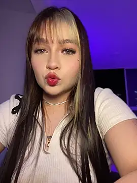 Daniela ruizz online show from May 11, 2026, 12:34 am