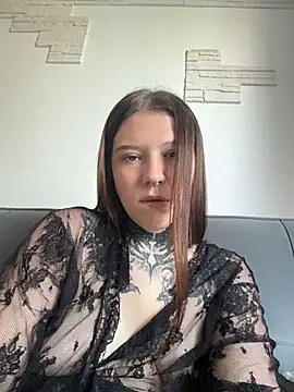 Snapshot of FionaMurr chatting on June 10, 2026, 2:02 am FionaMurr online show from June 10, 2026, 2:02 am