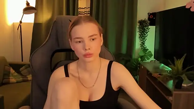 BellaHaadiid online show from January 13, 2026, 9:46 am