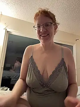 Snapshot of Lenaravenswood chatting on December 14, 2025, 5:24 am Lenaravenswood online show from December 14, 2025, 5:24 am