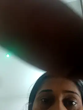 Snapshot of nehakapoor89 chatting on December 17, 2025, 8:52 am nehakapoor89 online show from December 17, 2025, 8:52 am