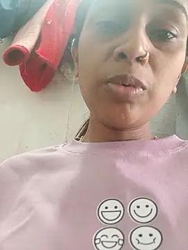 Snapshot of nehakapoor89 chatting on December 15, 2025, 8:09 am nehakapoor89 online show from December 15, 2025, 8:09 am