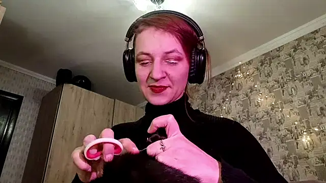 Snapshot of MerrillBarfield chatting on December 16, 2025, 4:33 pm MerrillBarfield online show from December 16, 2025, 4:33 pm