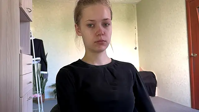 Snapshot of ZaidaSchwarten chatting on June 3, 2026, 5:08 am ZaidaSchwarten online show from June 3, 2026, 5:08 am