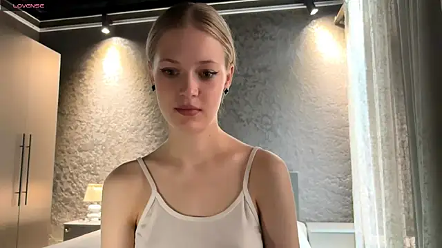 Snapshot of ZaidaSchwarten chatting on July 20, 2026, 6:32 am ZaidaSchwarten online show from July 20, 2026, 6:32 am
