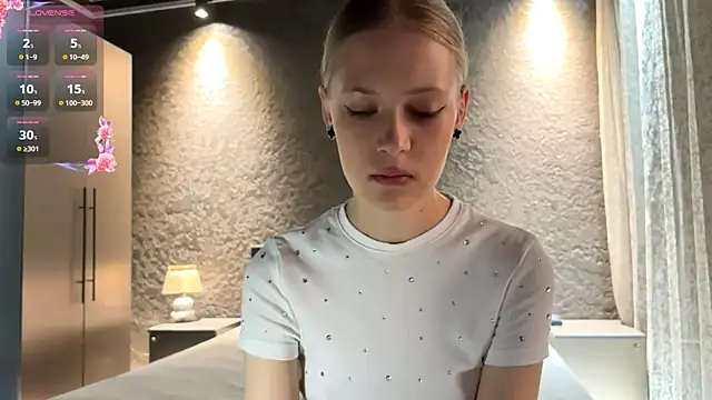 Snapshot of ZaidaSchwarten chatting on July 30, 2026, 5:17 am ZaidaSchwarten online show from July 30, 2026, 5:17 am