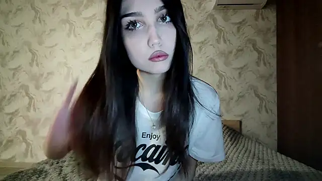 Qwami Amie online show from February 26, 2026, 4:18 pm