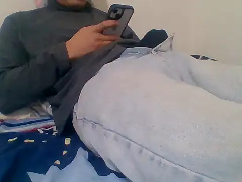 minhhoang964 online show from January 7, 2026, 9:25 am