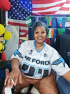 ChoklitBerryXX online show from June 18, 2026, 8:25 pm