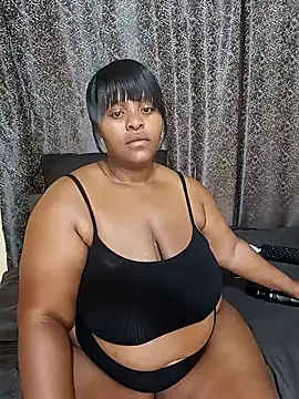 ChoklitBerryXX online show from January 13, 2026, 7:01 am