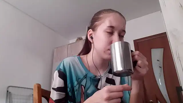 Snapshot of Annette_meow1 chatting on February 12, 2026, 7:08 am Annette meow1 online show from February 12, 2026, 7:08 am