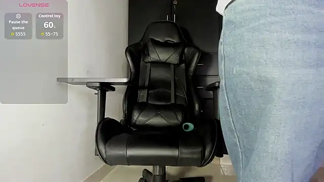 Liam Mateo online show from January 6, 2026, 12:47 am