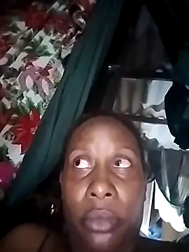 Snapshot of vayolletd chatting on December 17, 2025, 12:48 am vayolletd online show from December 17, 2025, 12:48 am