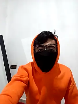 Snapshot of Aminosh chatting on December 15, 2025, 8:25 pm Aminosh online show from December 15, 2025, 8:25 pm