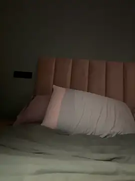 lia-nolimit online show from February 18, 2026, 1:03 am