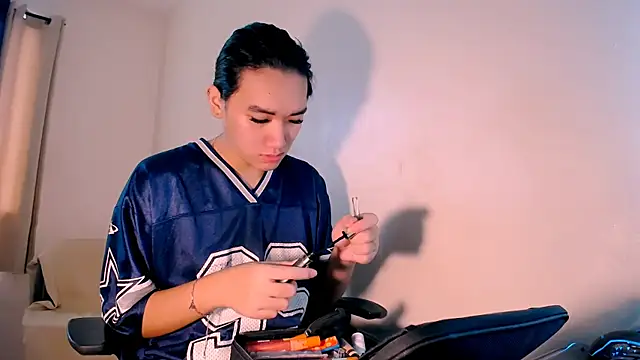 Snapshot of lil_cummer69 chatting on February 25, 2026, 3:40 am lil cummer69 online show from February 25, 2026, 3:40 am