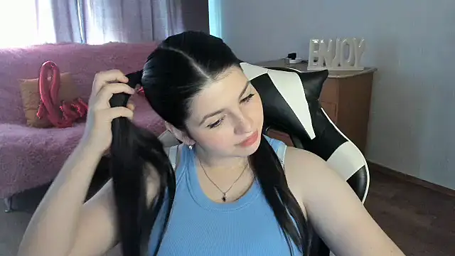 Snapshot of KisaModel chatting on August 1, 2026, 5:38 am KisaModel online show from August 1, 2026, 5:38 am