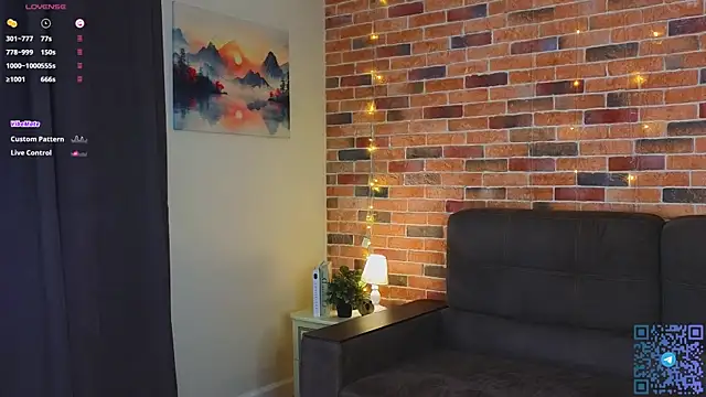 VelvetZephra online show from April 8, 2026, 3:24 pm