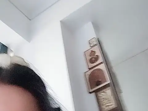 meiguihua66 online show from December 15, 2025, 9:15 am