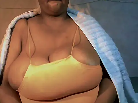 sweetmilkylady online show from June 9, 2026, 4:57 am