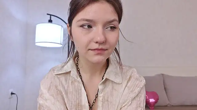 NyraVesperis online show from May 7, 2026, 6:28 am