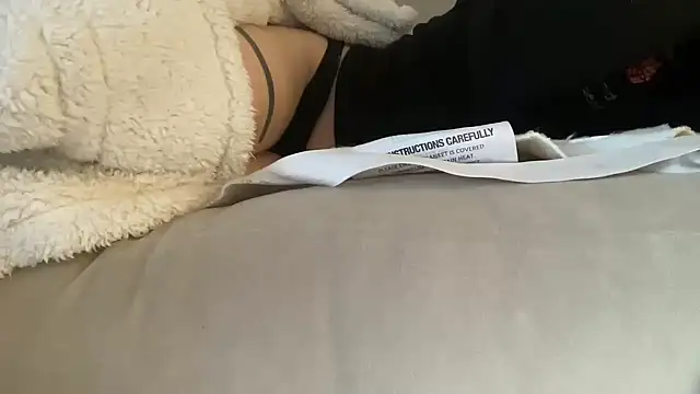 Snapshot of ijustturned18today chatting on December 15, 2025, 8:31 am ijustturned18today online show from December 15, 2025, 8:31 am