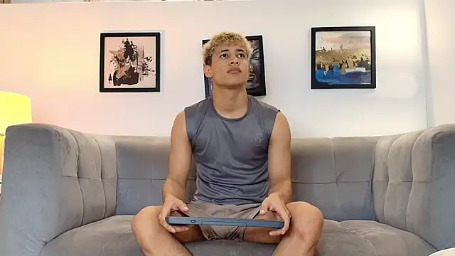 YOUNG GUYS1 online show from April 24, 2026, 7:21 am