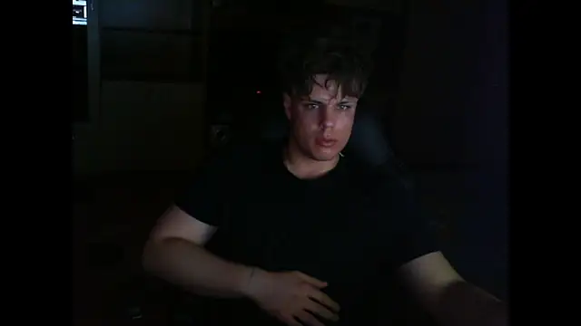 GymGuy0505 online show from March 2, 2026, 11:22 pm