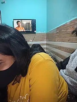 xoupleaura online show from January 15, 2026, 7:17 pm