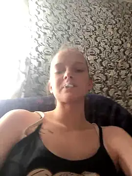 Snapshot of Barbika19 chatting on April 3, 2026, 11:49 am Barbika19 online show from April 3, 2026, 11:49 am