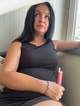 Snapshot of MeganBlueq chatting on July 20, 2026, 9:05 am MeganBlueq online show from July 20, 2026, 9:05 am