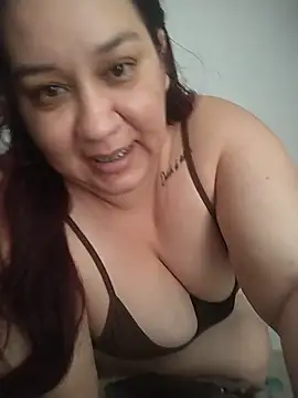 Snapshot of sharon_G chatting on June 1, 2026, 6:18 pm sharon G online show from June 1, 2026, 6:18 pm