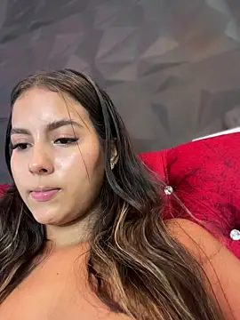 Valeria-escobar online show from April 19, 2026, 6:10 pm