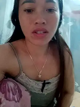 Snapshot of little-effy chatting on July 17, 2026, 11:46 pm little-effy online show from July 17, 2026, 11:46 pm