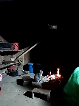 Snapshot of little-effy chatting on December 13, 2025, 10:16 pm little-effy online show from December 13, 2025, 10:16 pm