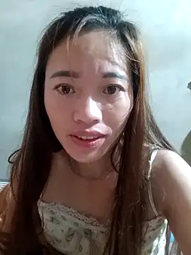 Snapshot of little-effy chatting on May 14, 2026, 11:46 pm little-effy online show from May 14, 2026, 11:46 pm