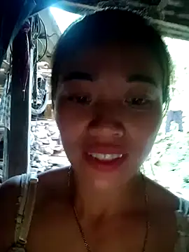 Snapshot of little-effy chatting on May 14, 2026, 11:18 am little-effy online show from May 14, 2026, 11:18 am