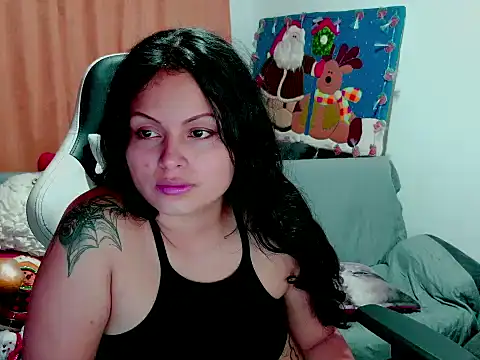 Snapshot of milk_hot_mafe chatting on December 14, 2025, 3:46 am milk hot mafe online show from December 14, 2025, 3:46 am