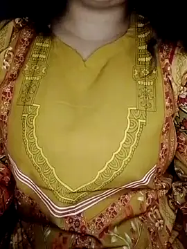 nosrat014 online show from March 2, 2026, 7:21 pm