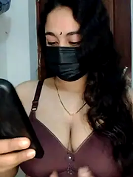 nosrat014 online show from April 1, 2026, 11:34 pm